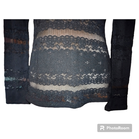 BCBG MAXARIA| BLACK EMBROIDED & SHEER LONG SLEEVE SIZE LARGE 😍❤️ - Picture 4 of 11